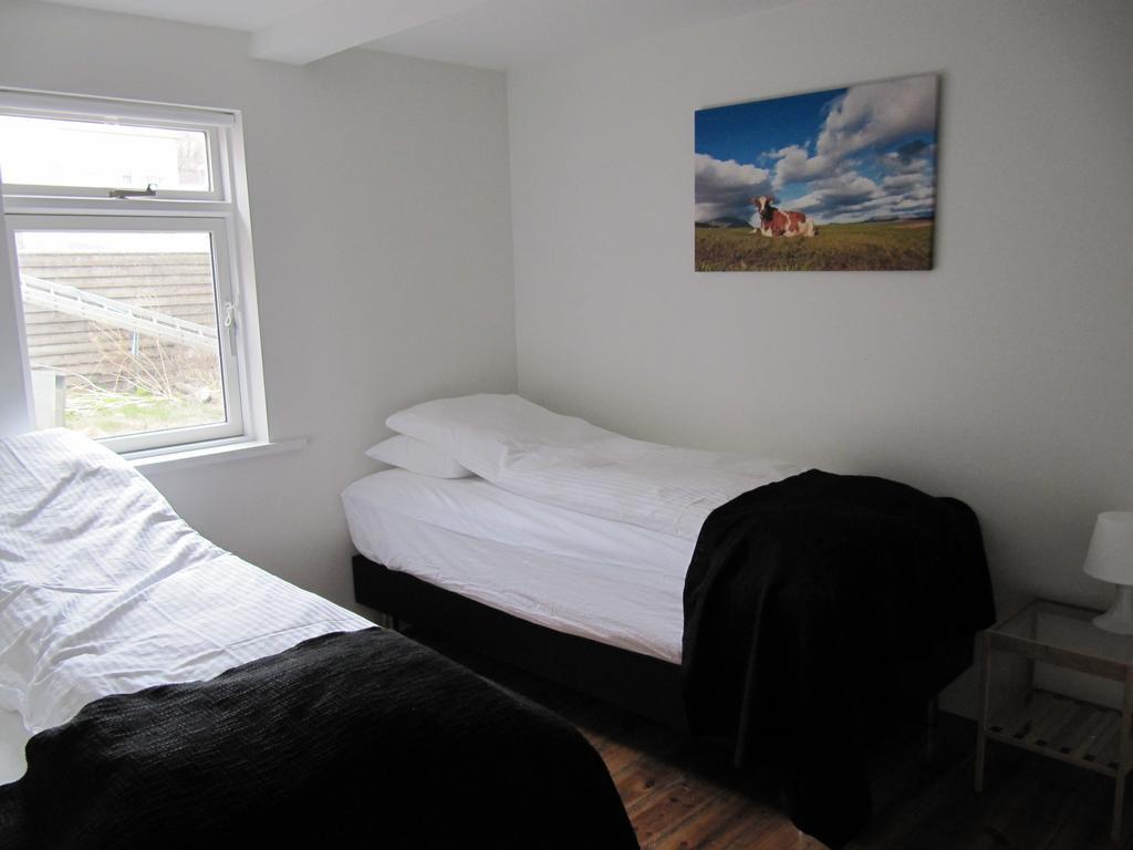 Grand-Inn Bar And Bed Saudarkrokur ห้อง รูปภาพ