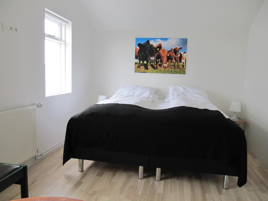 Grand-Inn Bar And Bed Saudarkrokur ห้อง รูปภาพ